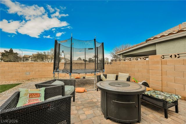 7108 Desert Clover Court, Las Vegas, NV 89129