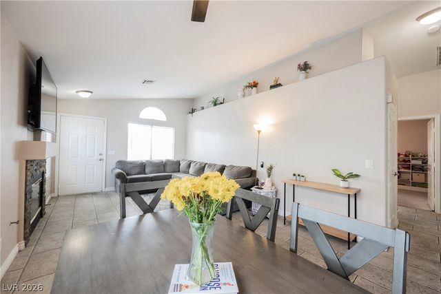 7108 Desert Clover Court, Las Vegas, NV 89129