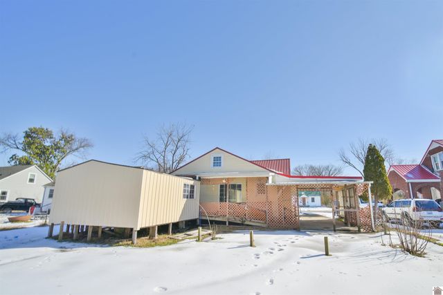 705 S 10th Street, Mayfield, KY 42066