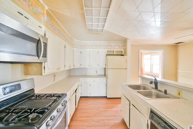 705 S 10th Street, Mayfield, KY 42066