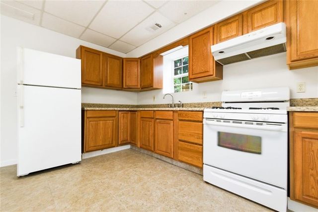 100 Jackson Bluff Court, Lawrenceville, GA 30044