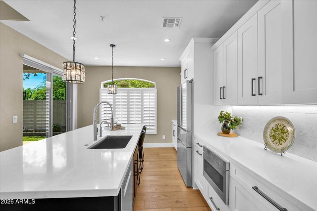 8180 E SHEA Boulevard 1025, Scottsdale, AZ 85260