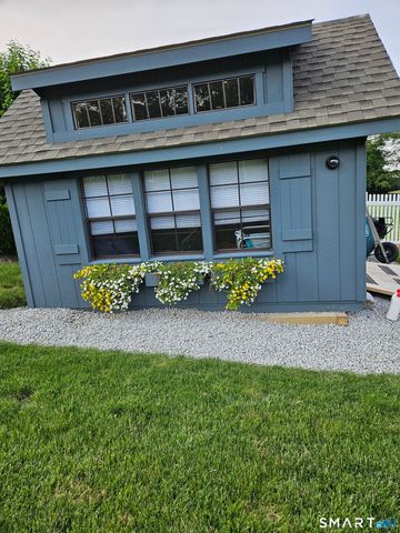 47 Oswegatchie Hills Road, East Lyme, CT 06357