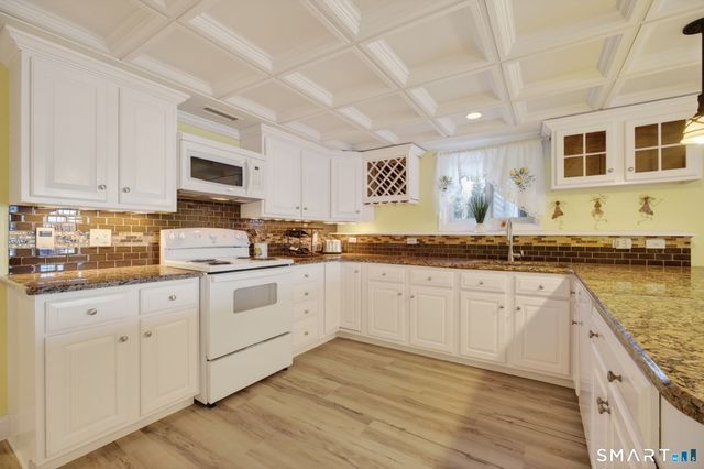 47 Oswegatchie Hills Road, East Lyme, CT 06357