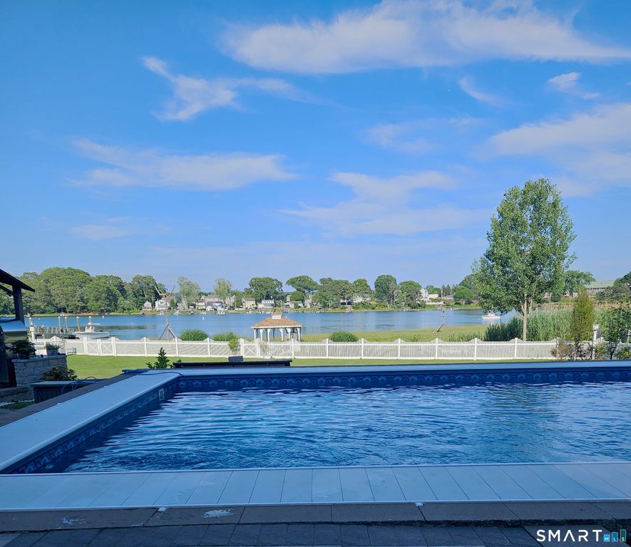 47 Oswegatchie Hills Road, East Lyme, CT 06357