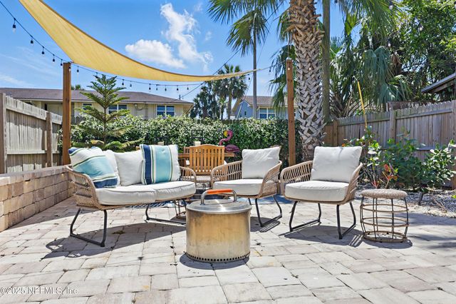 820 3RD Avenue S, Jacksonville Beach, FL 32250