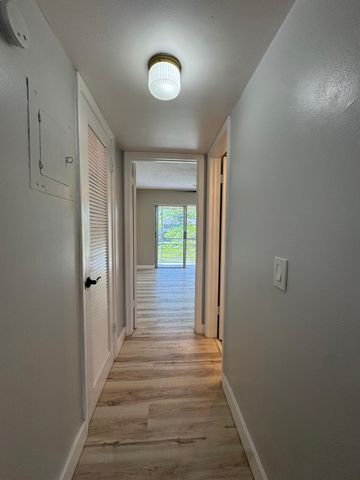 176 Sussex 176, West Palm Beach, FL 33417