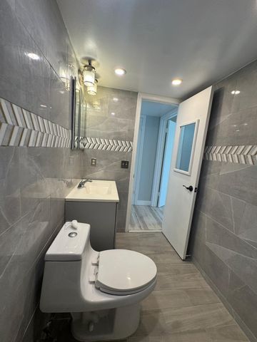 176 Sussex 176, West Palm Beach, FL 33417