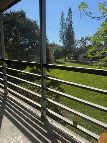 176 Sussex 176, West Palm Beach, FL 33417