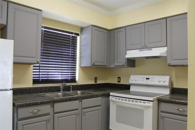 3607 W IDLEWILD AVENUE 302, Tampa, FL 33614