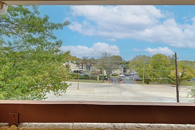 5550 Spring Valley Road 31, Dallas, TX 75254