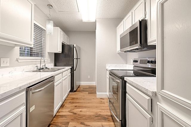 5550 Spring Valley Road 31, Dallas, TX 75254