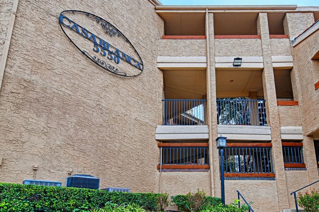 5550 Spring Valley Road 31, Dallas, TX 75254