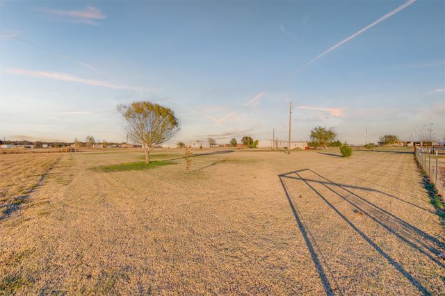 184 Private Road 36194, Sumner, TX 75486