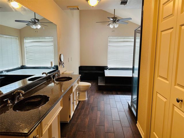 33615 Dobbin Huffsmith Road, Magnolia, TX 77354