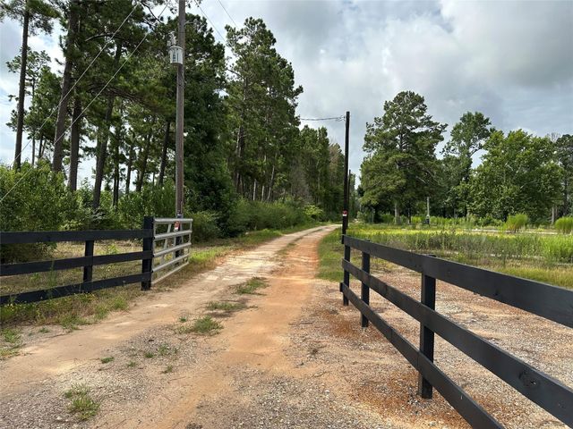 33615 Dobbin Huffsmith Road, Magnolia, TX 77354
