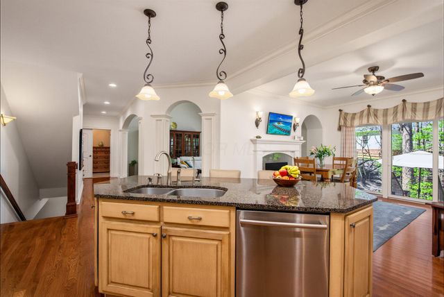 746 Matthews Brook Lane, Powell, OH 43065