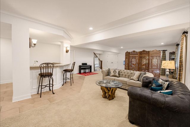 746 Matthews Brook Lane, Powell, OH 43065