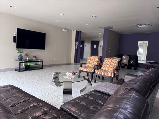 1100 W Trinity Mills Road 1015, Carrollton, TX 75006