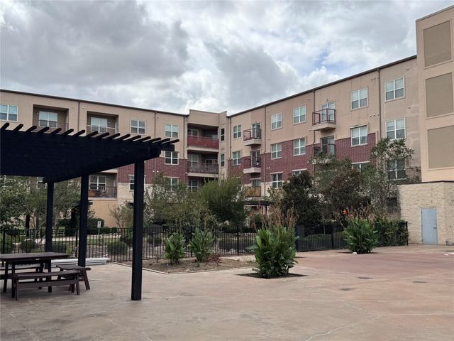 1100 W Trinity Mills Road 1015, Carrollton, TX 75006