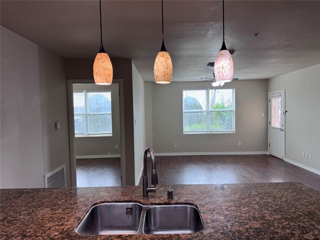 1100 W Trinity Mills Road 1015, Carrollton, TX 75006