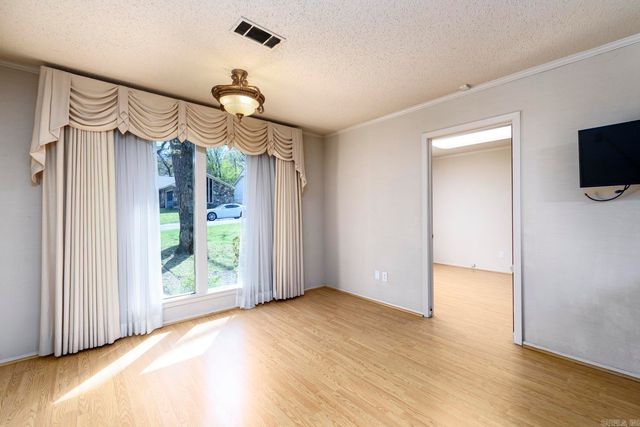 11922 Pleasant Tree Drive, Little Rock, AR 72211