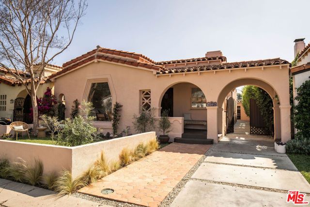 1738 S Ogden Drive, Los Angeles, CA 90019