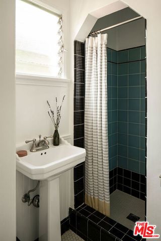 1738 S Ogden Drive, Los Angeles, CA 90019