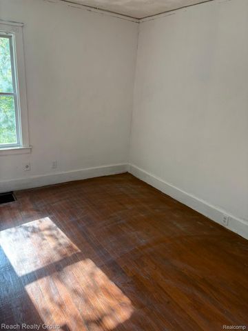 15031 FREELAND Street, Detroit, MI 48227