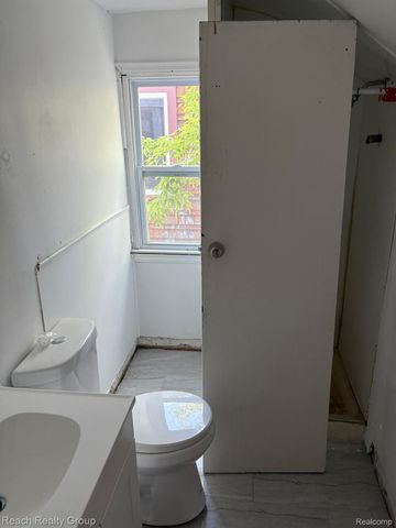 15031 FREELAND Street, Detroit, MI 48227