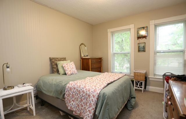 209 4th Street E, Carver, MN 55315