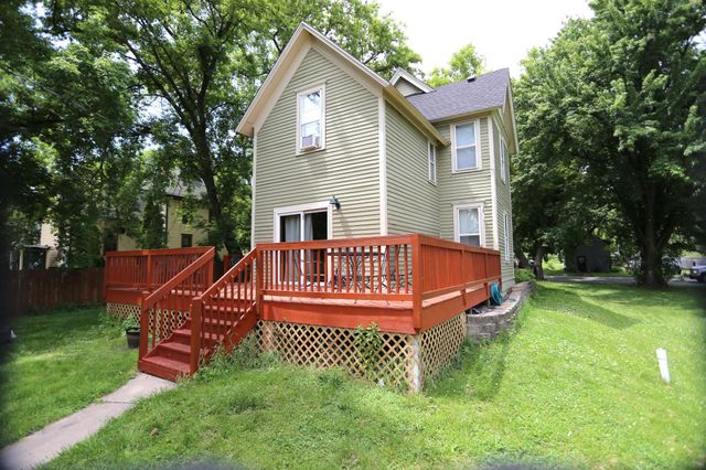 209 4th Street E, Carver, MN 55315