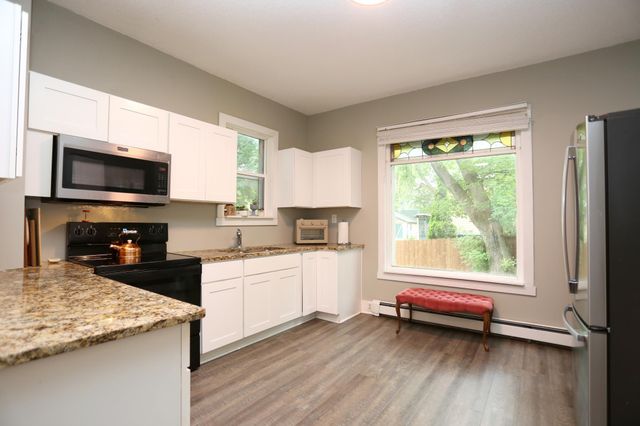 209 4th Street E, Carver, MN 55315