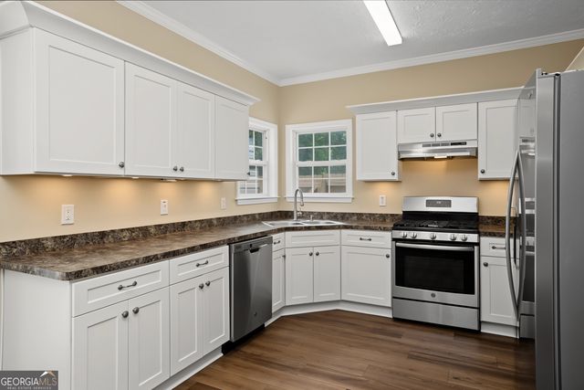 75 Sycamore Way, Sharpsburg, GA 30277
