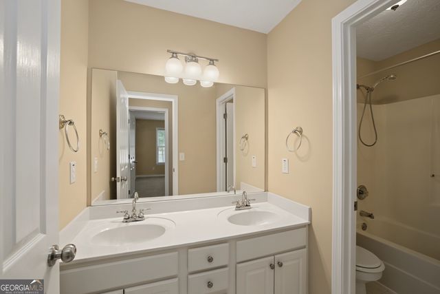 75 Sycamore Way, Sharpsburg, GA 30277
