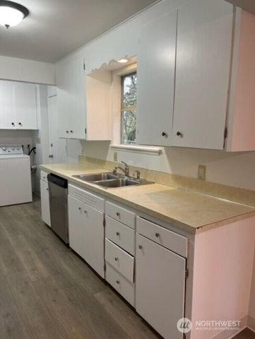 4530 151st Avenue SE, Bellevue, WA 98006