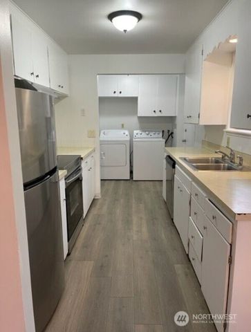 4530 151st Avenue SE, Bellevue, WA 98006