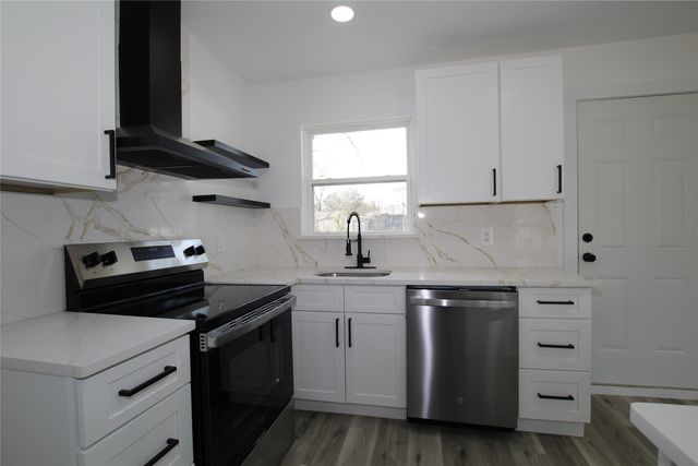 1525 Murray Drive, Garland, TX 75042