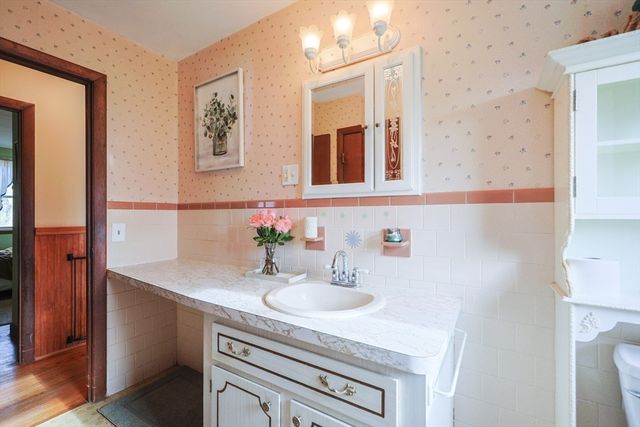 343 American Legion Hwy, Westport, MA 02790