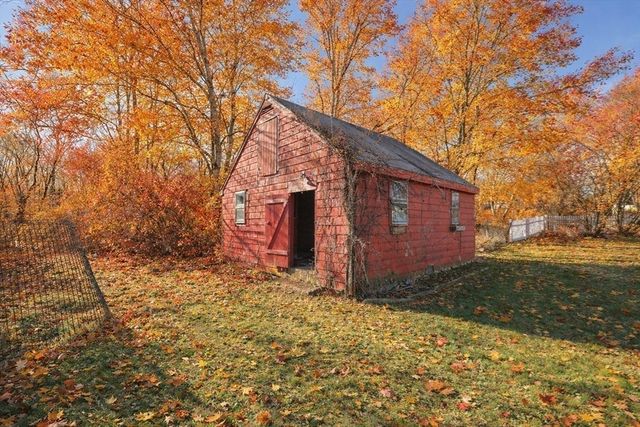 343 American Legion Hwy, Westport, MA 02790