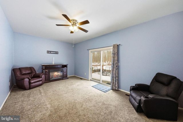 2 SPARROW CT, Ewing, NJ 08638