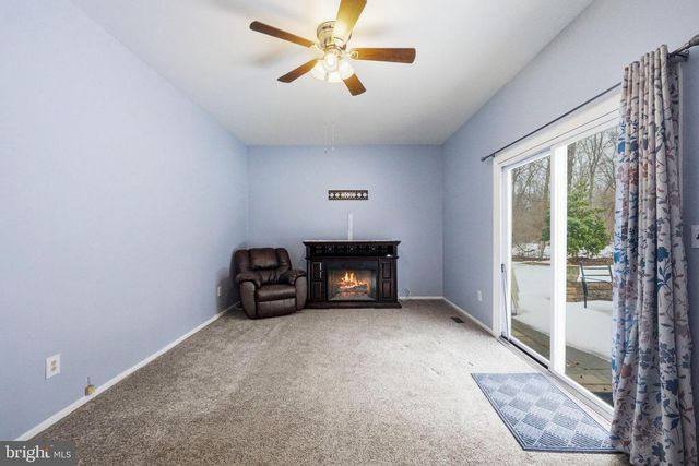 2 SPARROW CT, Ewing, NJ 08638