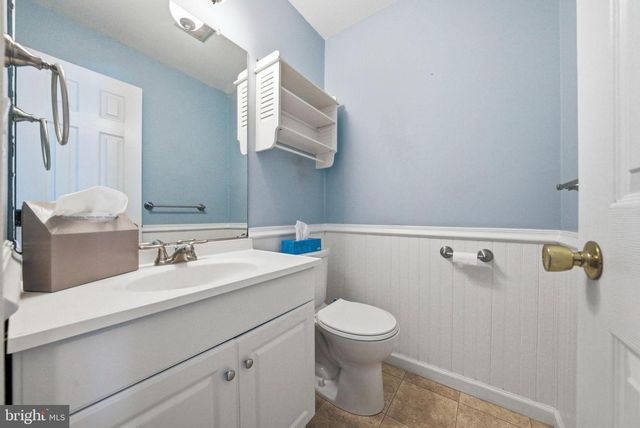 2 SPARROW CT, Ewing, NJ 08638