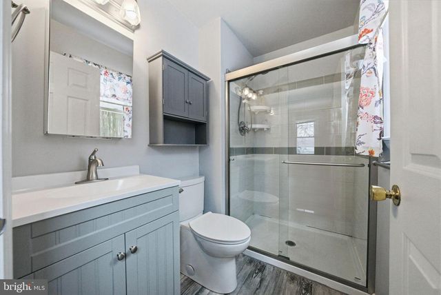 2 SPARROW CT, Ewing, NJ 08638