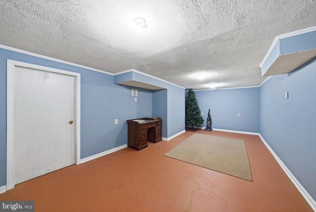 2 SPARROW CT, Ewing, NJ 08638