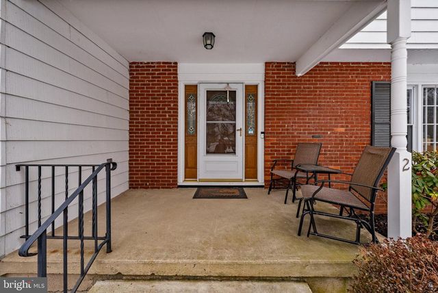 2 SPARROW CT, Ewing, NJ 08638