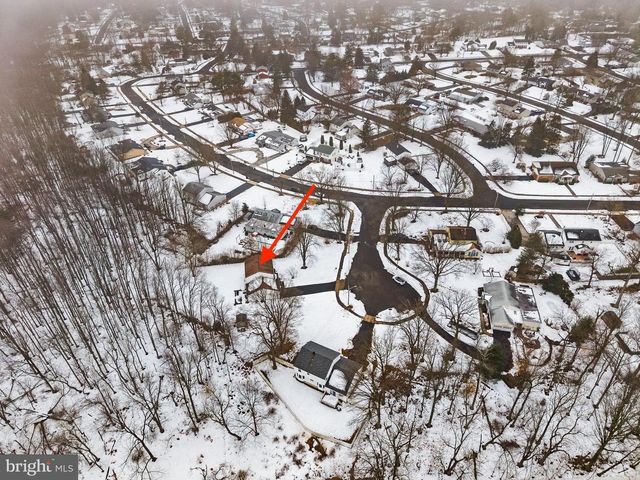 2 SPARROW CT, Ewing, NJ 08638