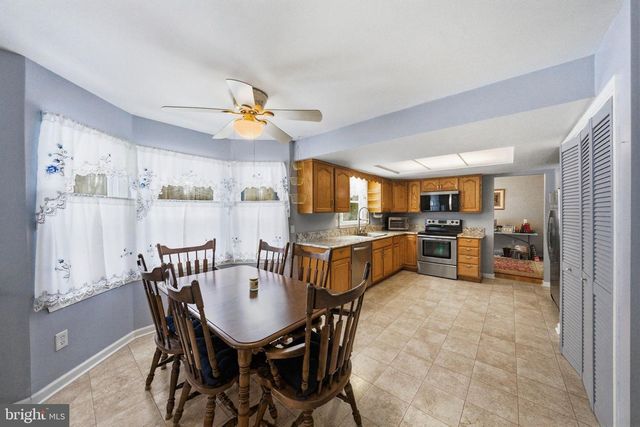 2 SPARROW CT, Ewing, NJ 08638