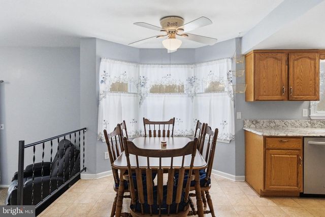 2 SPARROW CT, Ewing, NJ 08638