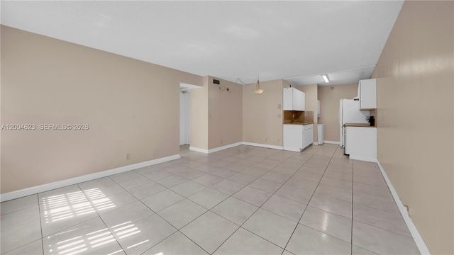 9964 Twin Lakes Dr 35-B, Coral Springs, FL 33071